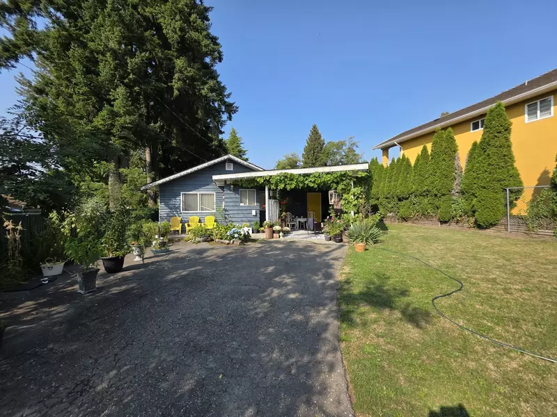 13075 Old Yale RD, Surrey, BC V3T 3C3