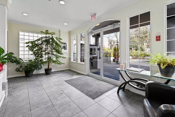 White Rock, BC V4B 4E9,1533 Best ST #311