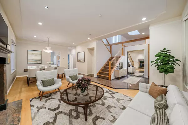 5470 Wales ST, Vancouver, BC V5R 3M8