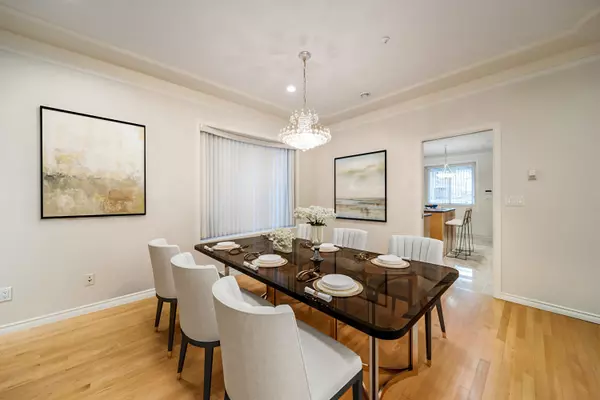 Vancouver, BC V5R 3M8,5470 Wales ST