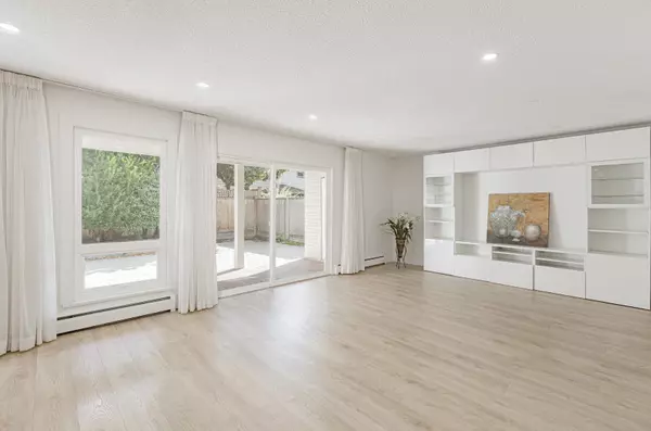 Richmond, BC V7C 5B5,6220 Garnet DR