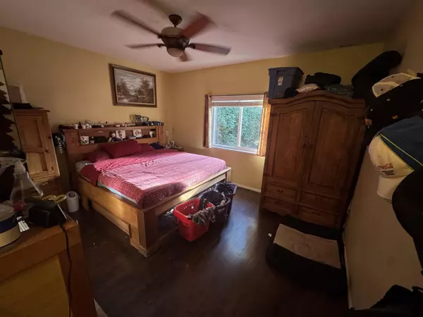 Burnaby, BC V5E 3P9,6693 Canada WAY