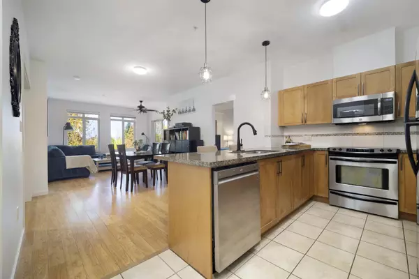 Pitt Meadows, BC V3Y 0C5,12350 Harris RD #323