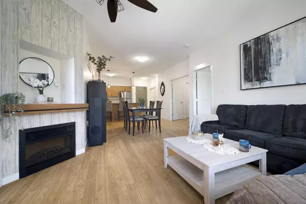 Pitt Meadows, BC V3Y 0C5,12350 Harris RD #323