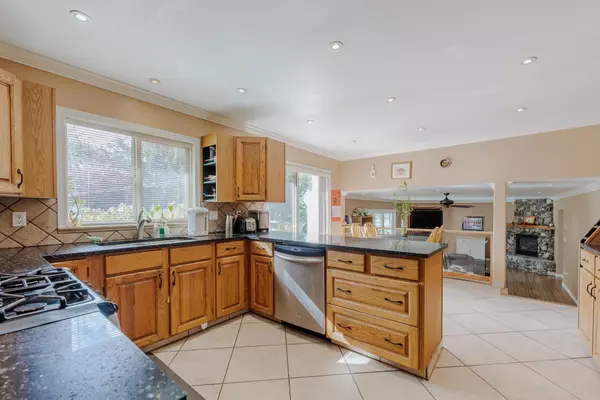 Surrey, BC V3W 6L9,13474 67 AVE