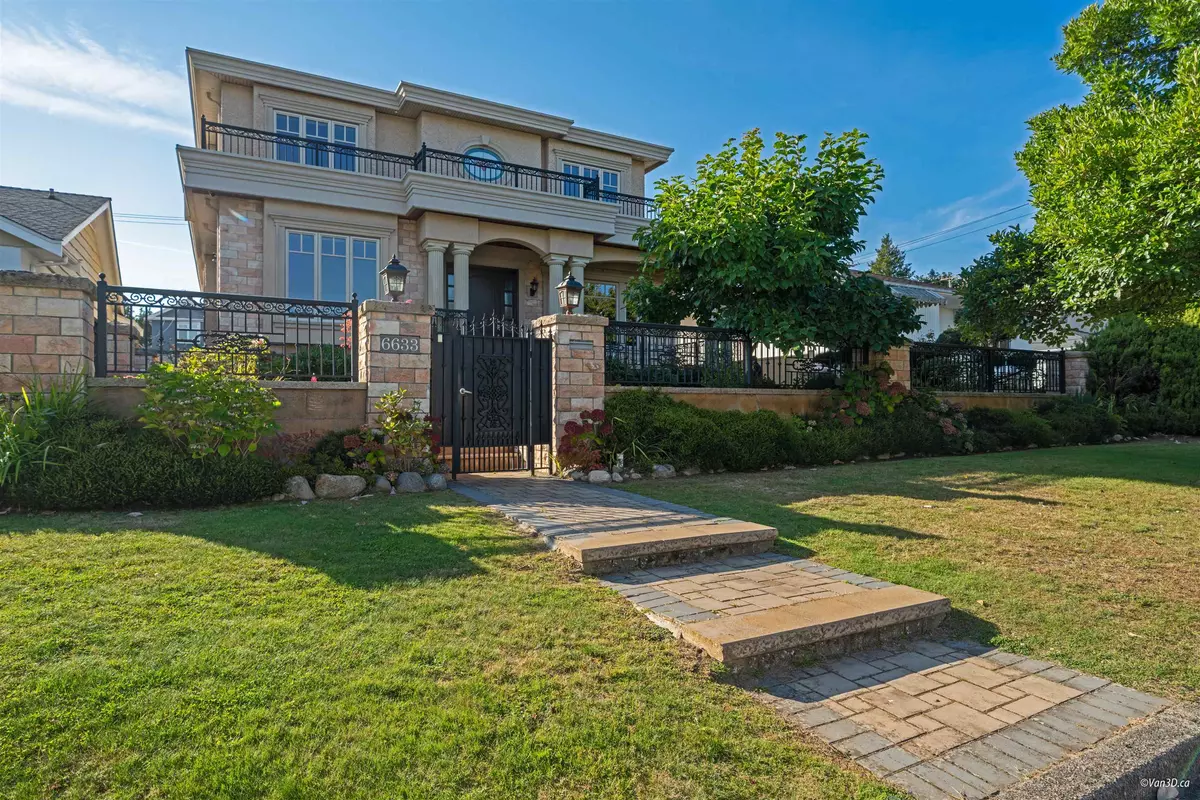 Vancouver, BC V6P 3N4,6633 Neal ST