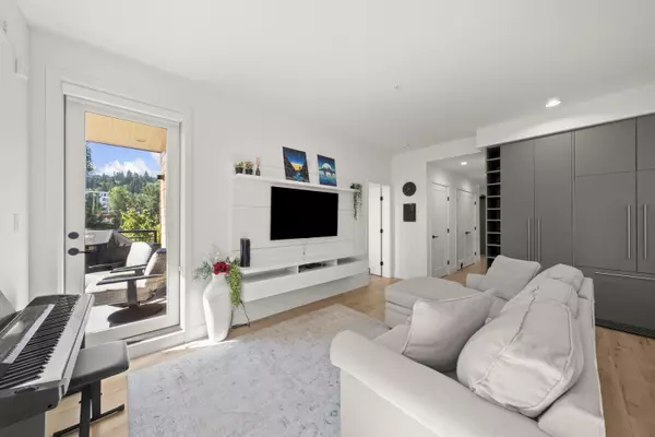 Port Moody, BC V3H 0L9,3131 Murray ST #309