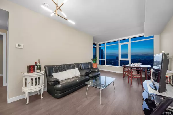 Burnaby, BC V5H 0E4,4508 Hazel ST #3106