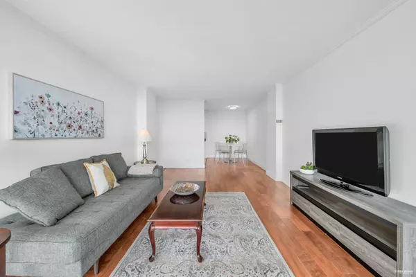 North Vancouver, BC V7P 3E6,2016 Fullerton AVE #1812