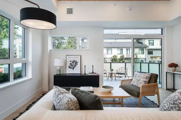 Vancouver, BC V5Y 2J6,4150 Columbia ST