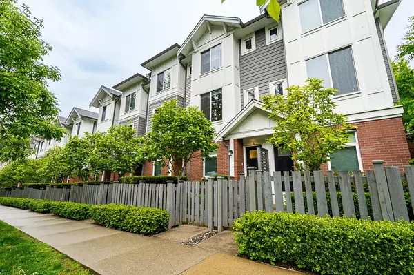 Surrey, BC V4N 6S7,9718 161a ST #2
