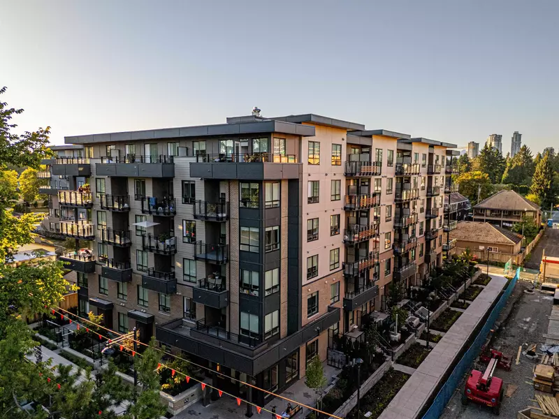 13439 94a AVE #513, Surrey, BC V3V 0G9