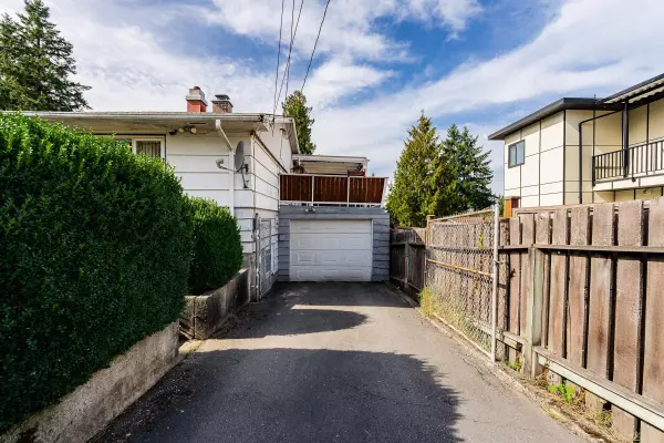 Surrey, BC V3V 5L7,10725 127a ST