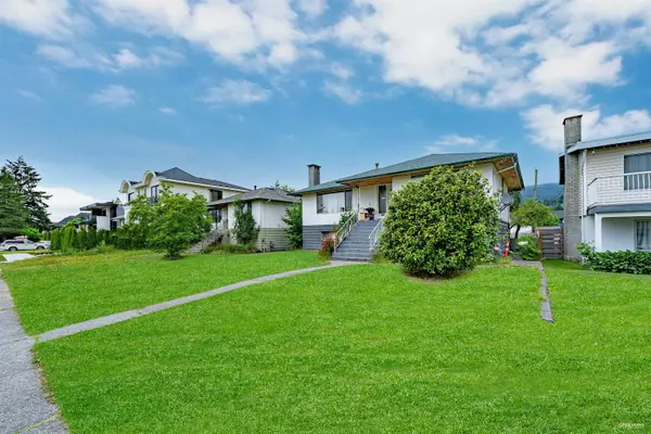 North Vancouver, BC V7L 2X9,342 E 18th ST