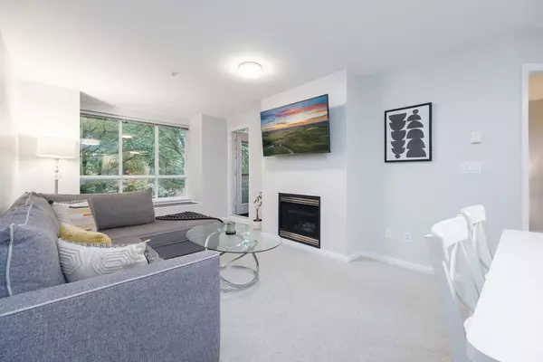 North Vancouver, BC V7J 3V4,1111 Lynn Valley RD #201