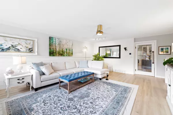 Burnaby, BC V5A 4L3,8885 Larkfield DR