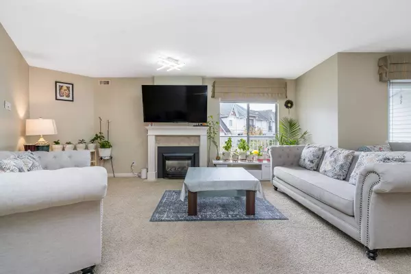 Surrey, BC V3V 7X8,9299 121 ST #315