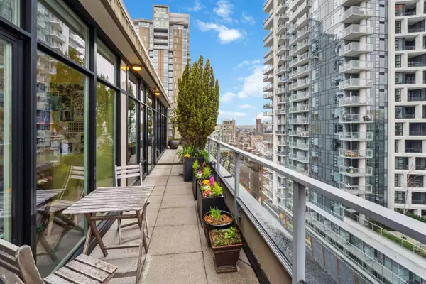 1252 Hornby ST #1601 Vancouver, BC V6Z 1W2