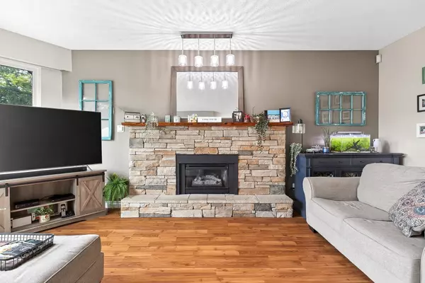 Maple Ridge, BC V2X 7W4,21910 Wicklow WAY