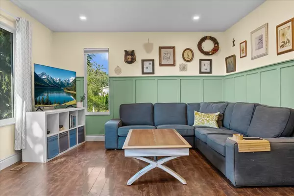 8226 Cade Barr ST Mission, BC V2V 3Z5