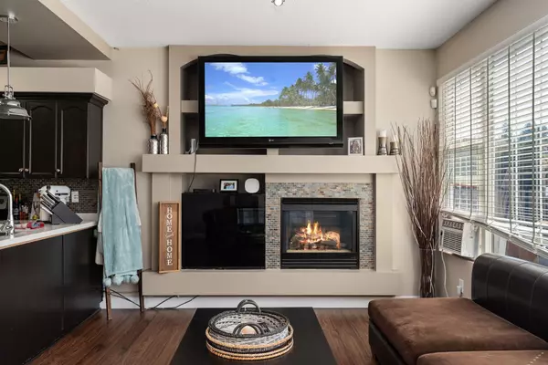 Maple Ridge, BC V2W 1X8,24280 102a AVE