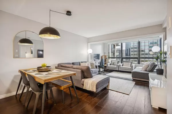 938 Smithe ST #2205, Vancouver, BC V6Z 0A4