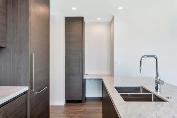 Port Moody, BC V3H 0M3,308 Morrissey RD #2009