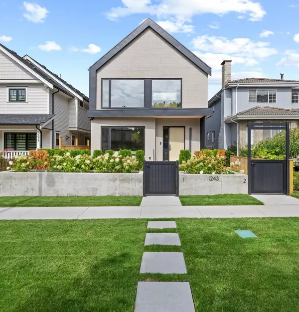 1243 E 27th AVE #1, Vancouver, BC V5V 2L9