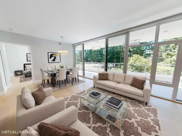 White Rock, BC V4B 0B5,1501 Vidal ST #305