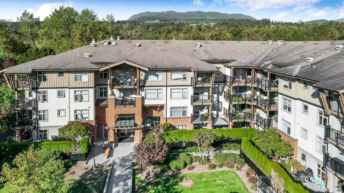 Port Moody, BC V3H 5K8,300 Klahanie DR #302