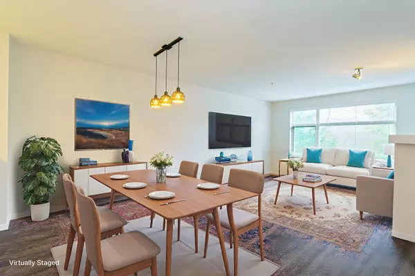 Port Moody, BC V3H 5K8,300 Klahanie DR #302