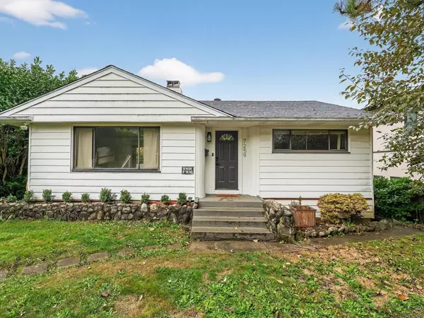 7259 Barnet RD, Burnaby, BC V5A 1E3