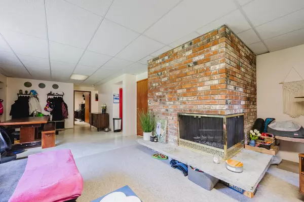 Maple Ridge, BC V2X 8K5,21190 Glenwood AVE