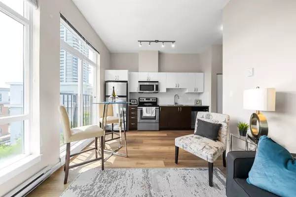13728 108 AVE #513, Surrey, BC V3T 0G2