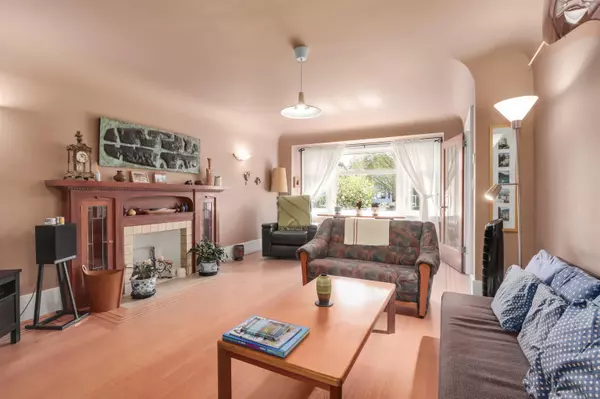 Vancouver, BC V6R 2A4,4529 W 8th AVE