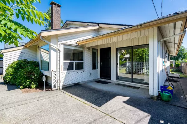 Burnaby, BC V5E 3B4,6094 Walker AVE