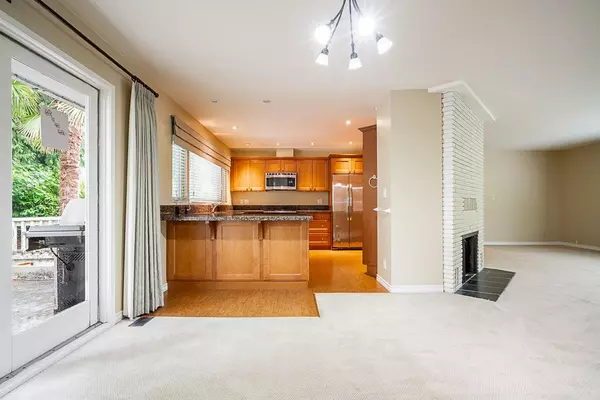 North Vancouver, BC V7J 3A3,2332 Hoskins RD