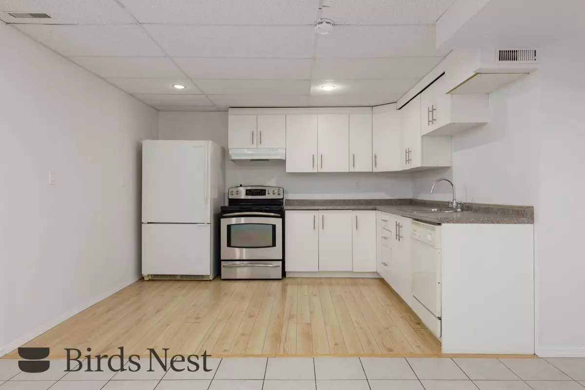 Coquitlam, BC V3C 4S6,2939 Keets DR #Lower