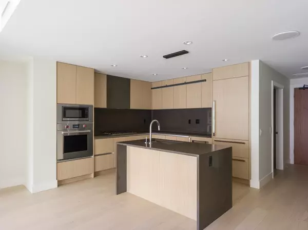 Vancouver, BC V6N 0E8,3636 W 39th AVE #205