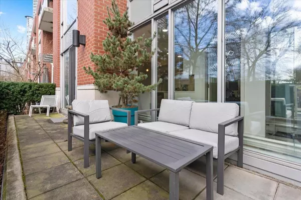 Vancouver, BC V6B 1P8,37 Keefer PL