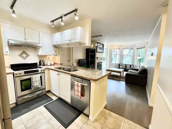 Burnaby, BC V5E 2Y9,7038 21st AVE #301