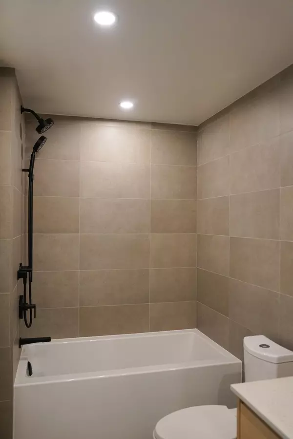 310 Salter ST #511 New Westminster, BC V3M 0N7