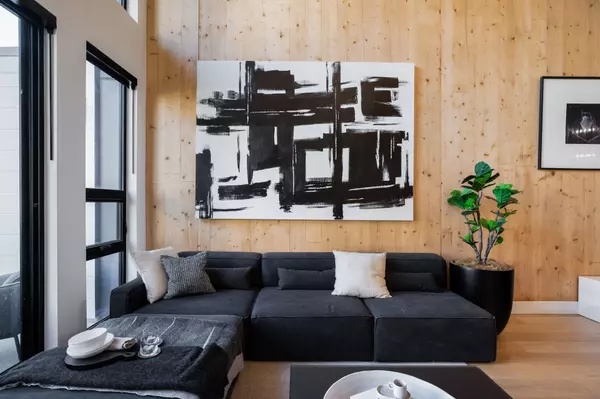 310 Salter ST #304 New Westminster, BC V3M 0N7