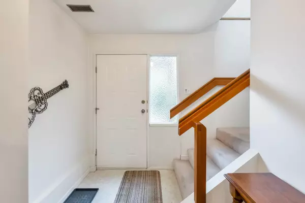 Surrey, BC V4A 4S5,2147 154 ST