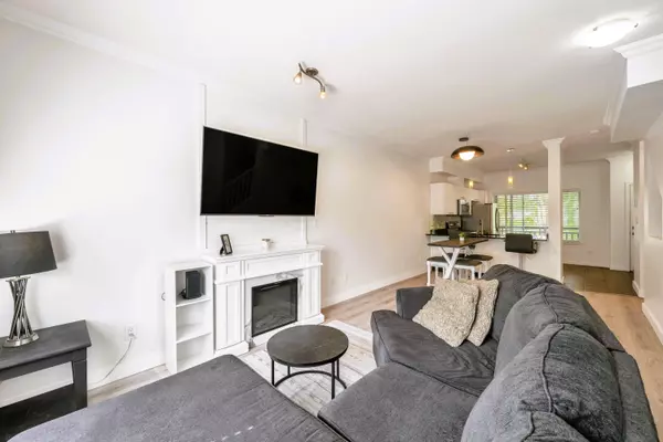 Surrey, BC V3S 4B1,18701 66th AVE #193