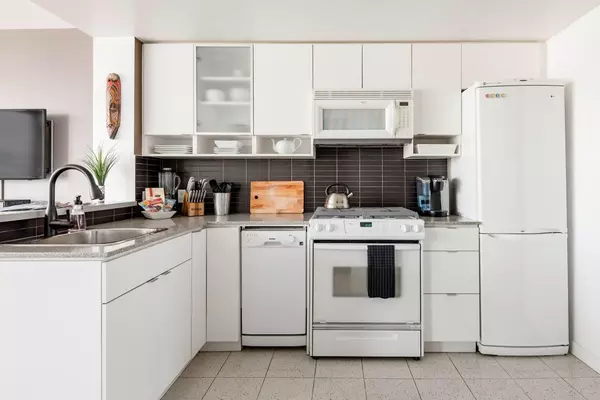 Vancouver, BC V6Z 3G6,928 Beatty ST #2906