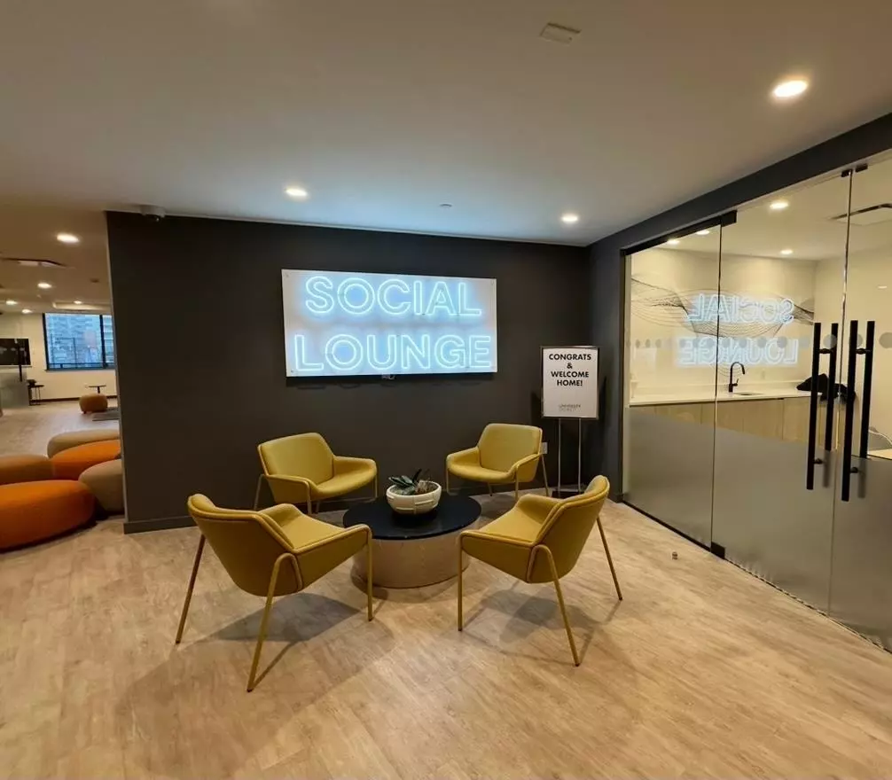 Surrey, BC V3T 0S6,13428 105 AVE #2403