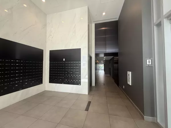 Surrey, BC V3T 0S6,13428 105 AVE #2403