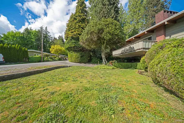 West Vancouver, BC V7V 2T7,1752 Ottawa PL