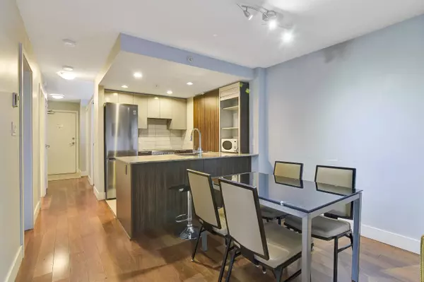 Vancouver, BC V6B 3E1,1088 Richards Street #418